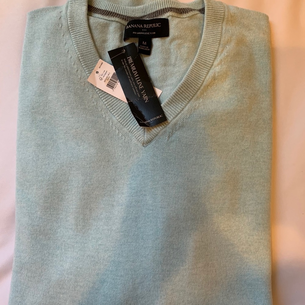 Banana Republic Premium Luxe Yarn V Neck Sweater
